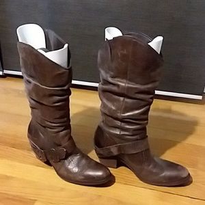 Beautiful brown western boots